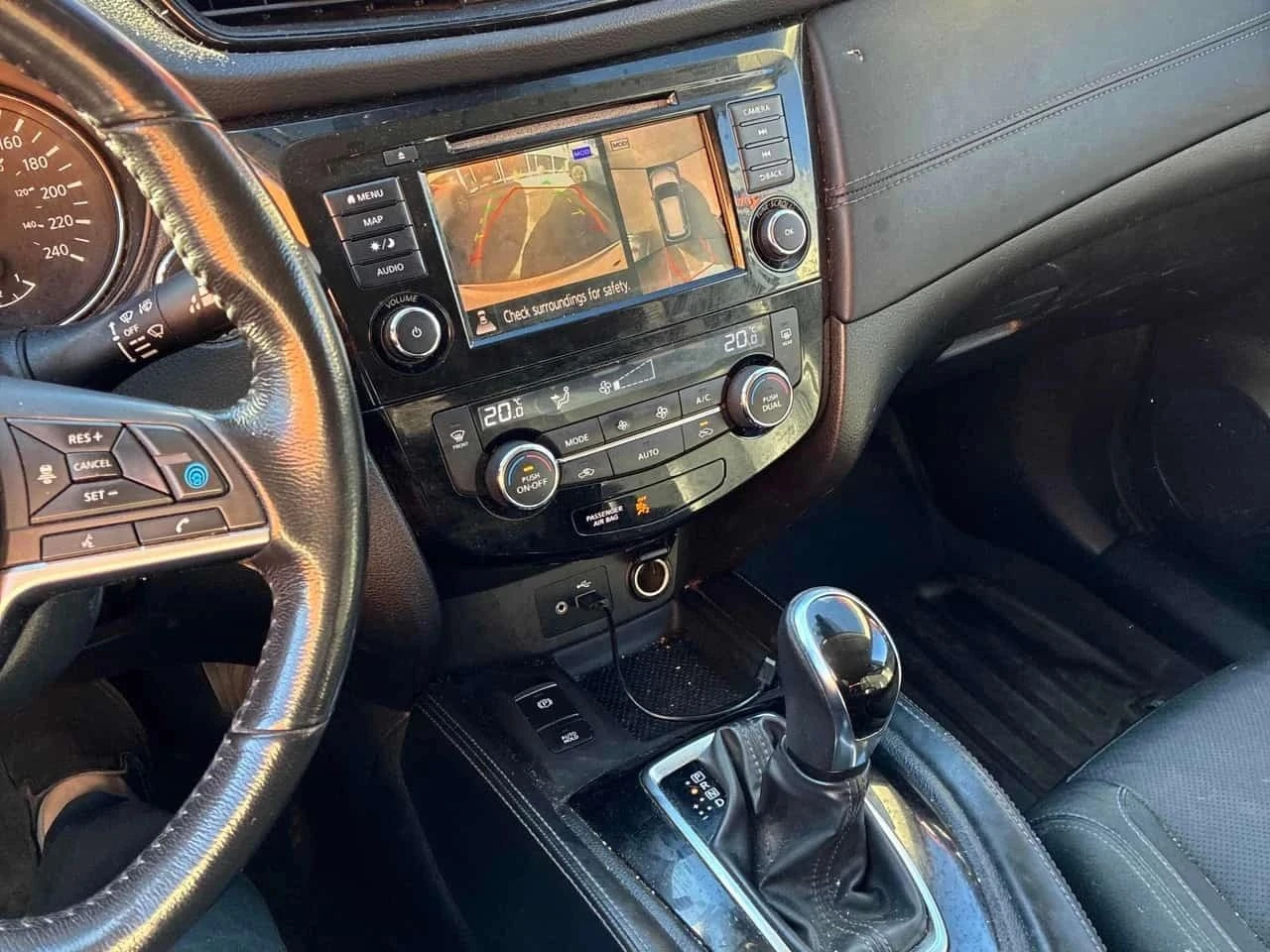 Nissan Rogue, снимка 9 - Автомобили и джипове - 56737909