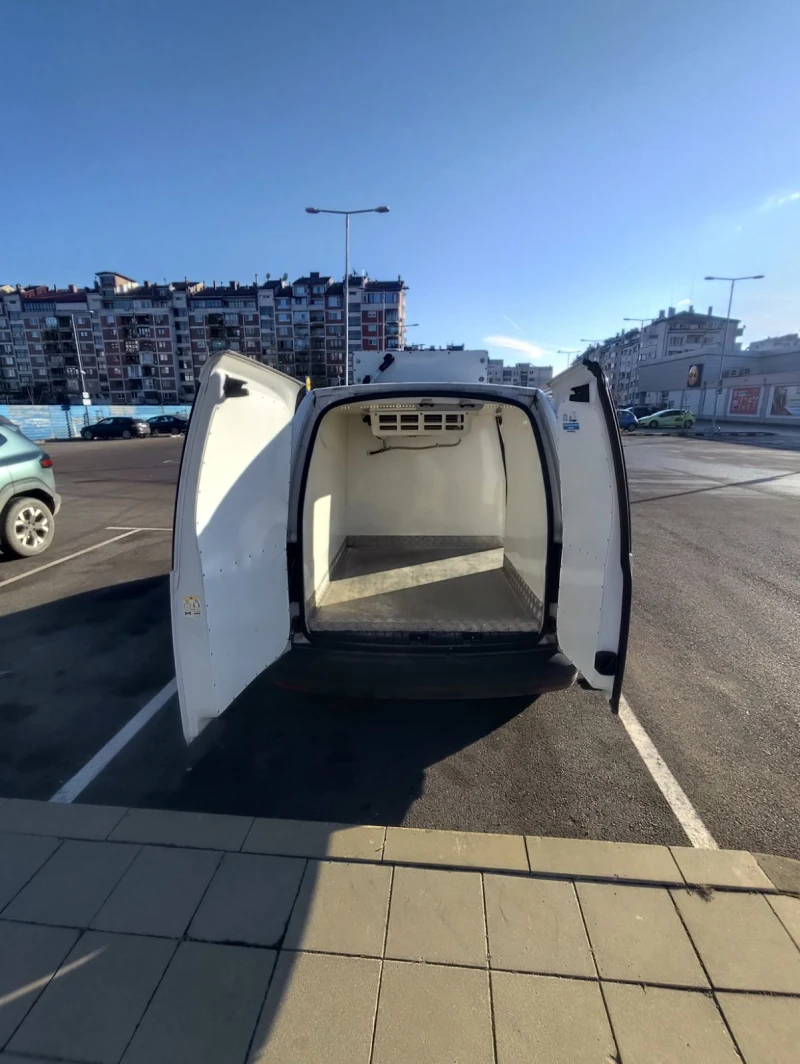 VW Caddy, снимка 9 - Бусове и автобуси - 48218086