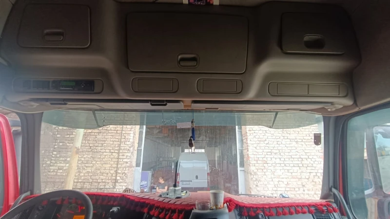 Volvo Fh FH 13, снимка 16 - Камиони - 51365711