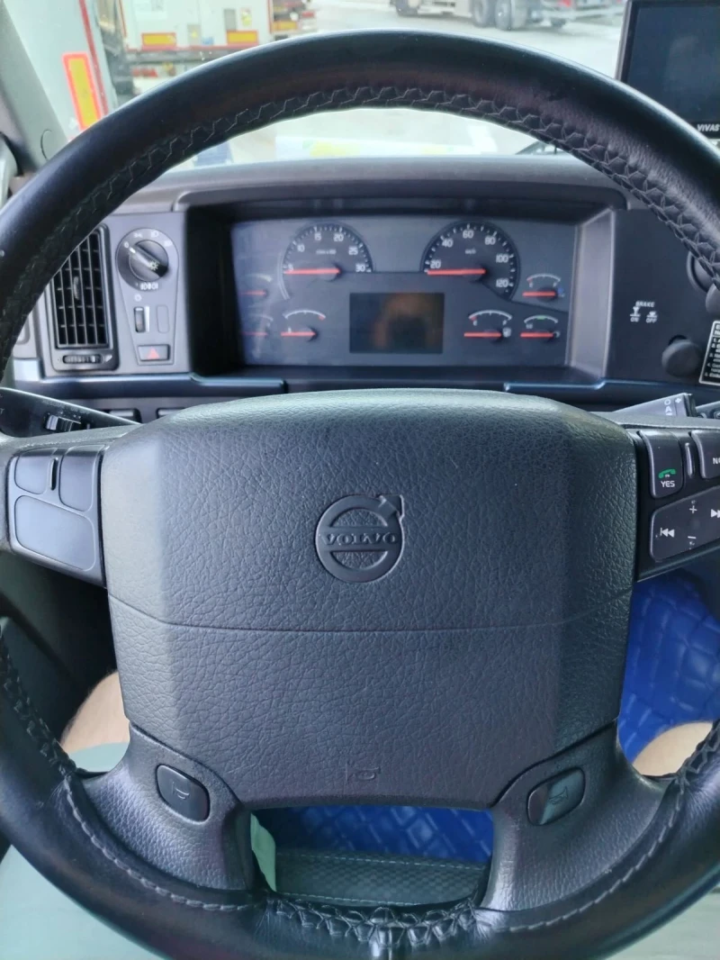 Volvo Fh, снимка 8 - Камиони - 53381561