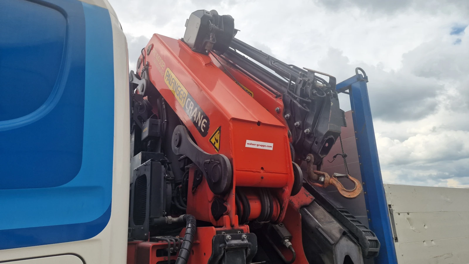 Scania 124 420 24м Кран, снимка 8 - Камиони - 55210717