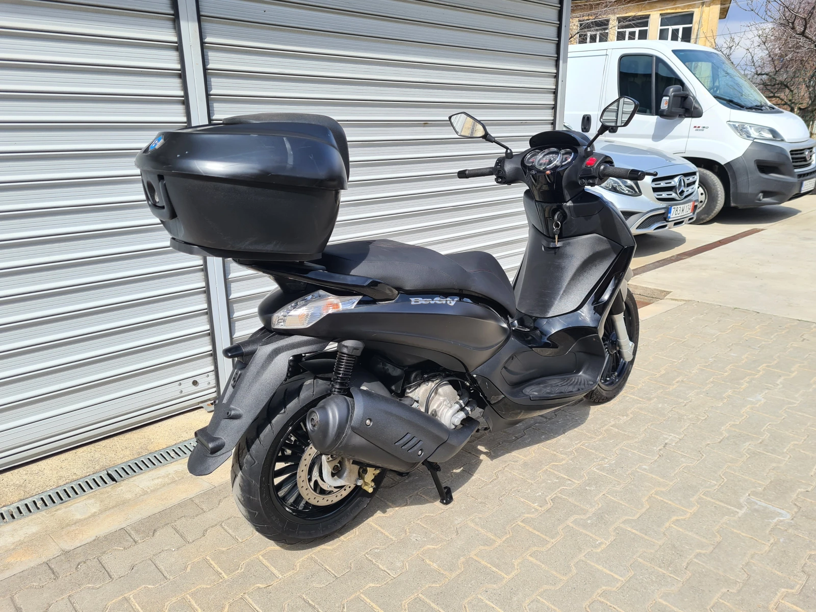 Piaggio Beverly 300i ABS/ ASR, снимка 3 - Мотоциклети и мототехника - 53918757