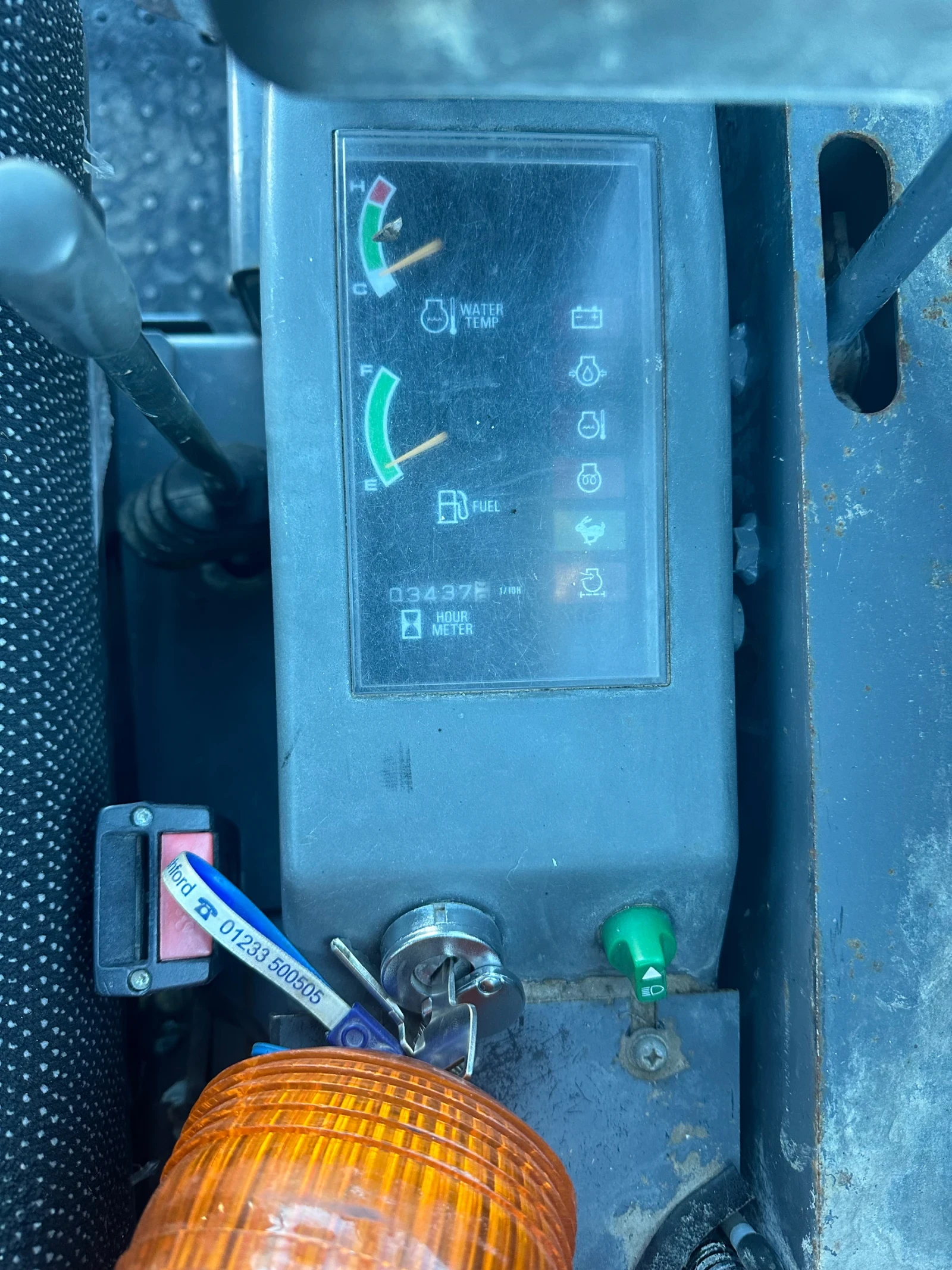  Takeuchi TB23R | Mobile.bg   11