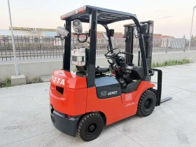 Мотокар Toyota 1.8тона* ИЗРАВНИТЕЛ* ПАРНО+ КЛИМАТИК* КАТО НОВ* , снимка 5