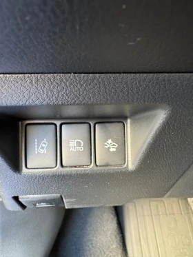 Toyota Yaris Hybrid , снимка 13