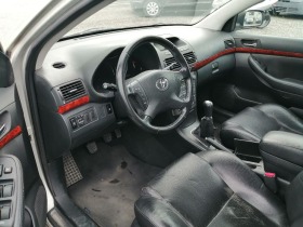 Toyota Avensis 2.0i КОЖА, снимка 9