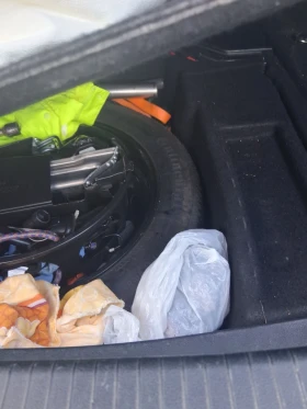 Mercedes-Benz E 200, снимка 10