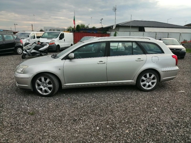 Toyota Avensis 2.0i КОЖА, снимка 8 - Автомобили и джипове - 40825149