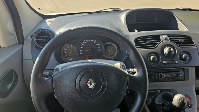 Renault Kangoo 1.5Dci 5SP IT-ТОВАРЕН-КЛИМАТИК-ЛИЗИНГ-ГАРАНЦИЯ, снимка 11 - Автомобили и джипове - 47537096