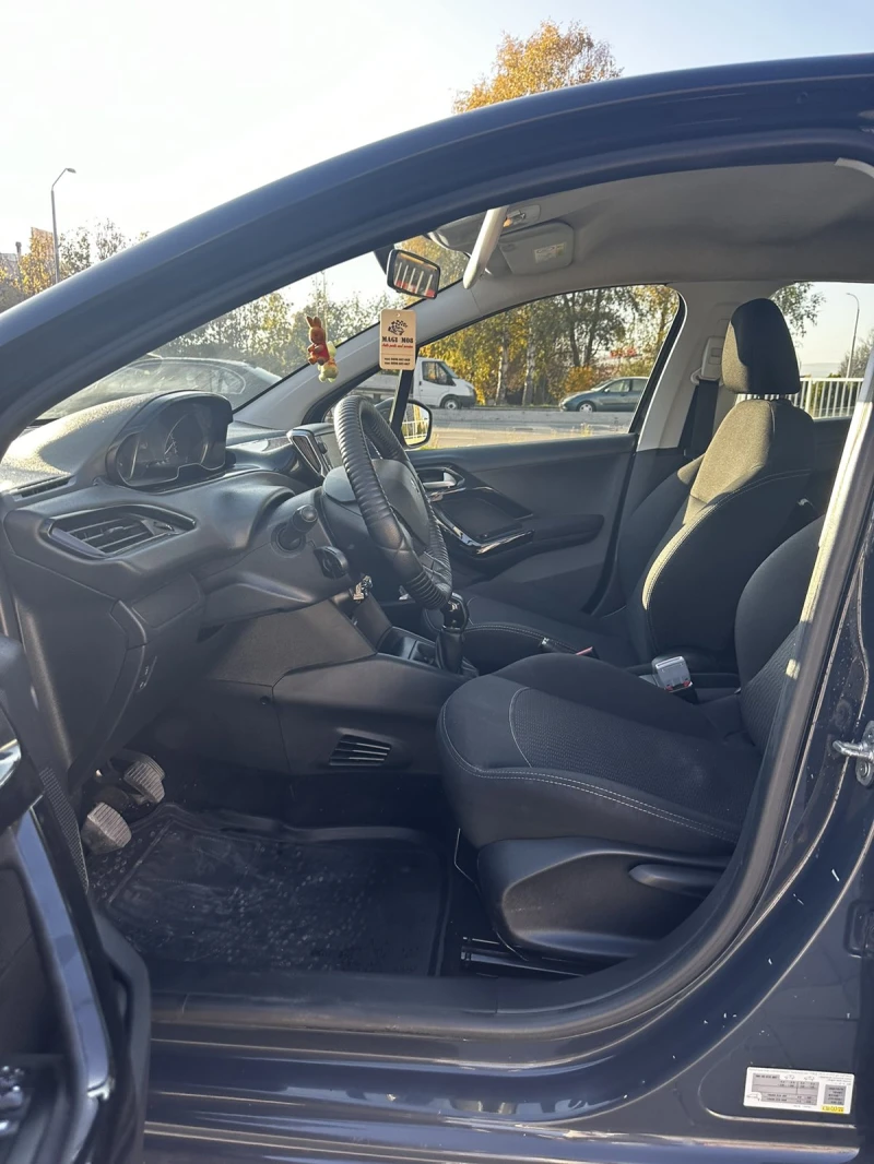 Peugeot 208, снимка 11 - Автомобили и джипове - 47868088