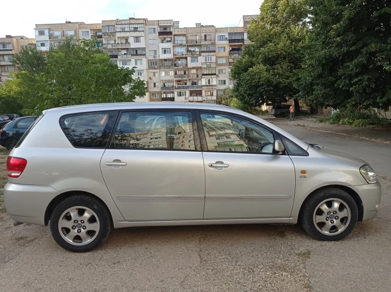 Toyota Avensis verso, снимка 1 - Автомобили и джипове - 48995397