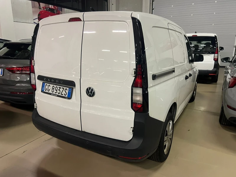 VW Caddy 2.0TDI, снимка 2 - Автомобили и джипове - 49058341