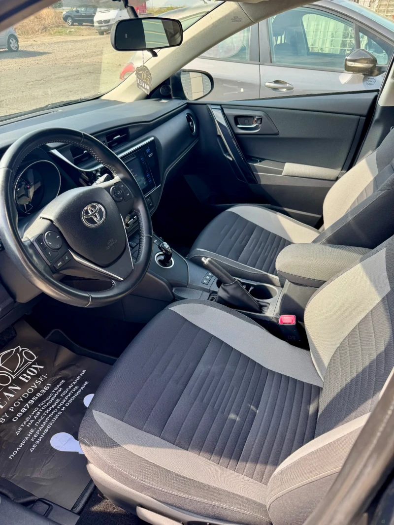 Toyota Auris 1.8 - Hybrid, снимка 2 - Автомобили и джипове - 52646063