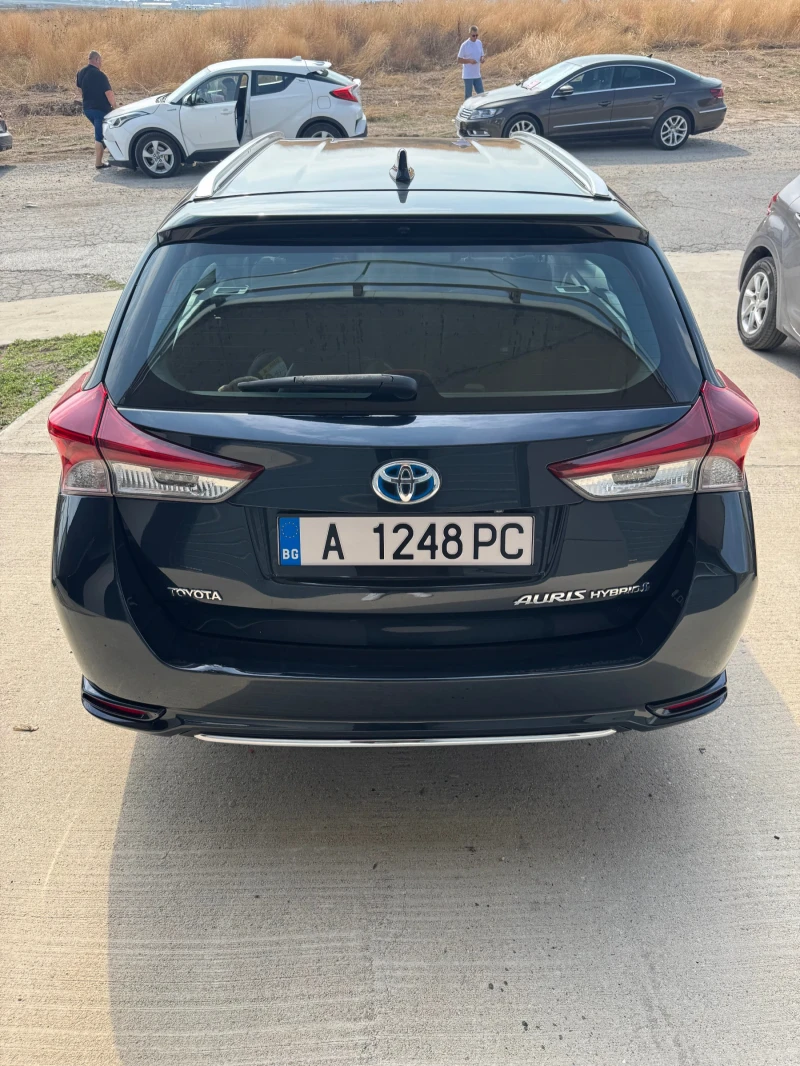 Toyota Auris 1.8 - Hybrid, снимка 7 - Автомобили и джипове - 52646063