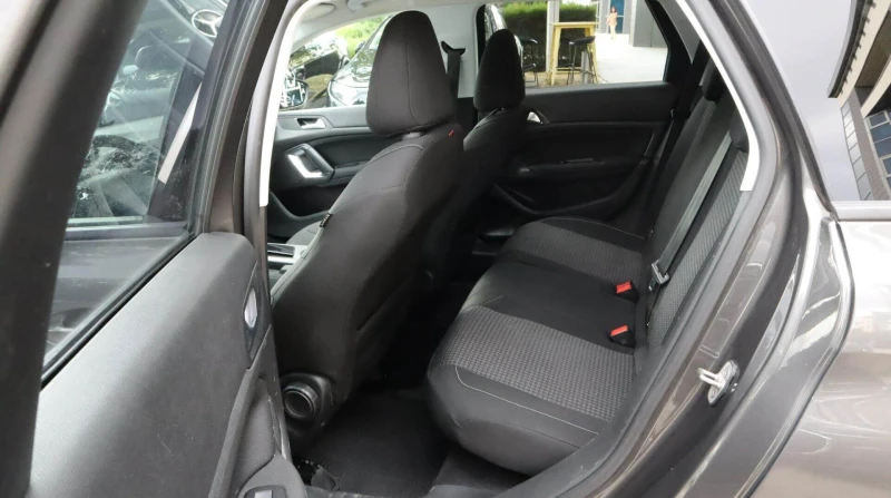 Peugeot 308 1.6HDI/SW Active/Автомат/Навигация/FullLed, снимка 11 - Автомобили и джипове - 51897085