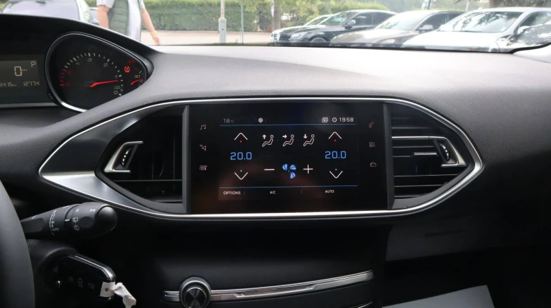 Peugeot 308 1.6HDI/SW Active/Автомат/Навигация/FullLed, снимка 9 - Автомобили и джипове - 51897085