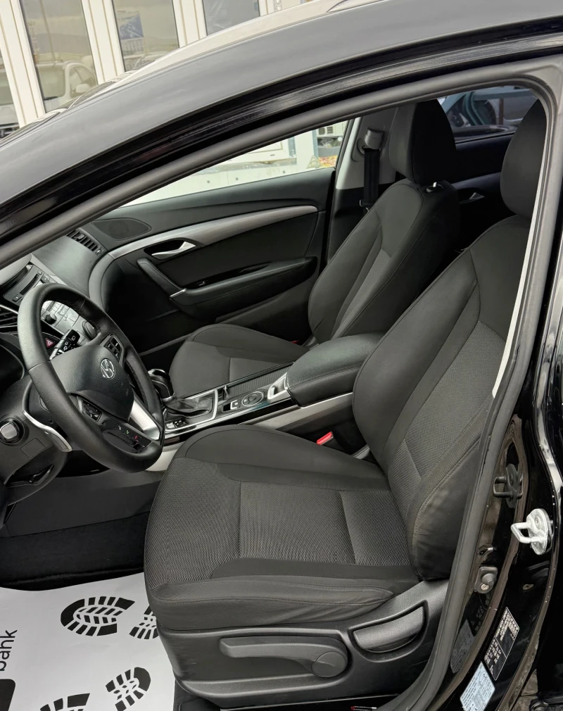 Hyundai I40 2.0i Швейцария, снимка 10 - Автомобили и джипове - 52558613