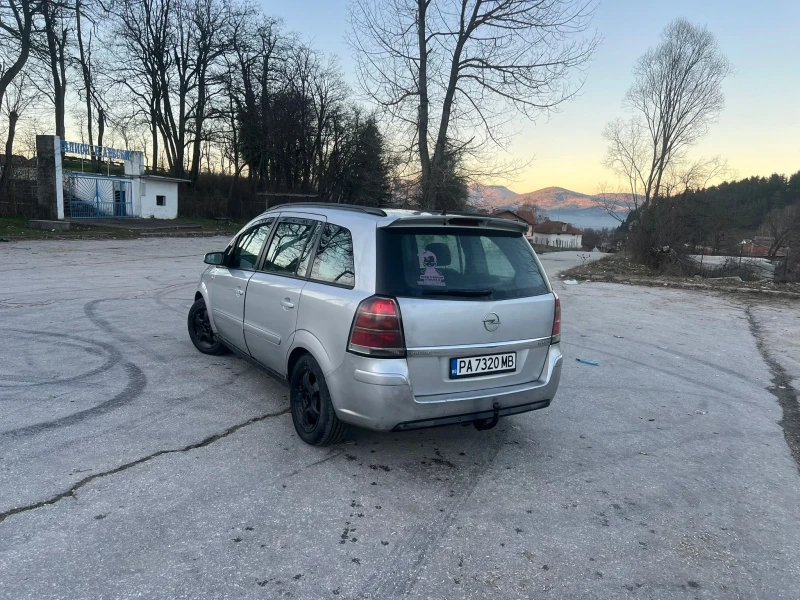 Opel Zafira Opel Zafira 1.9 CDTI, снимка 6 - Автомобили и джипове - 52866528