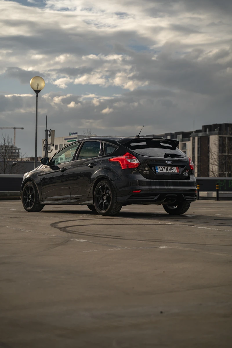 Ford Focus ST Turbo, снимка 4 - Автомобили и джипове - 53234833