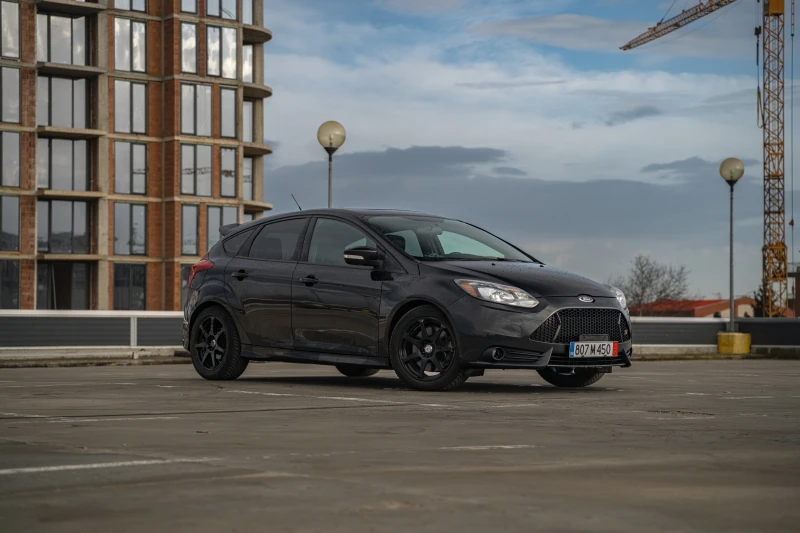 Ford Focus ST Turbo, снимка 2 - Автомобили и джипове - 53234833