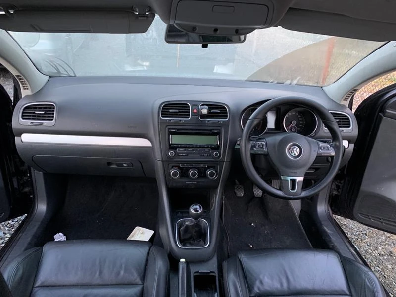 VW Golf 2.0д 140кс., снимка 9 - Автомобили и джипове - 41989633