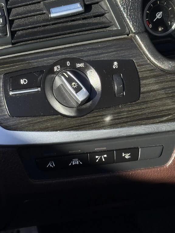 BMW 535 * АВТО КРЕДИТ* ЦЕНА ДО БГ * СЕРВИЗНА ИСТОРИЯ *  - изображение 10