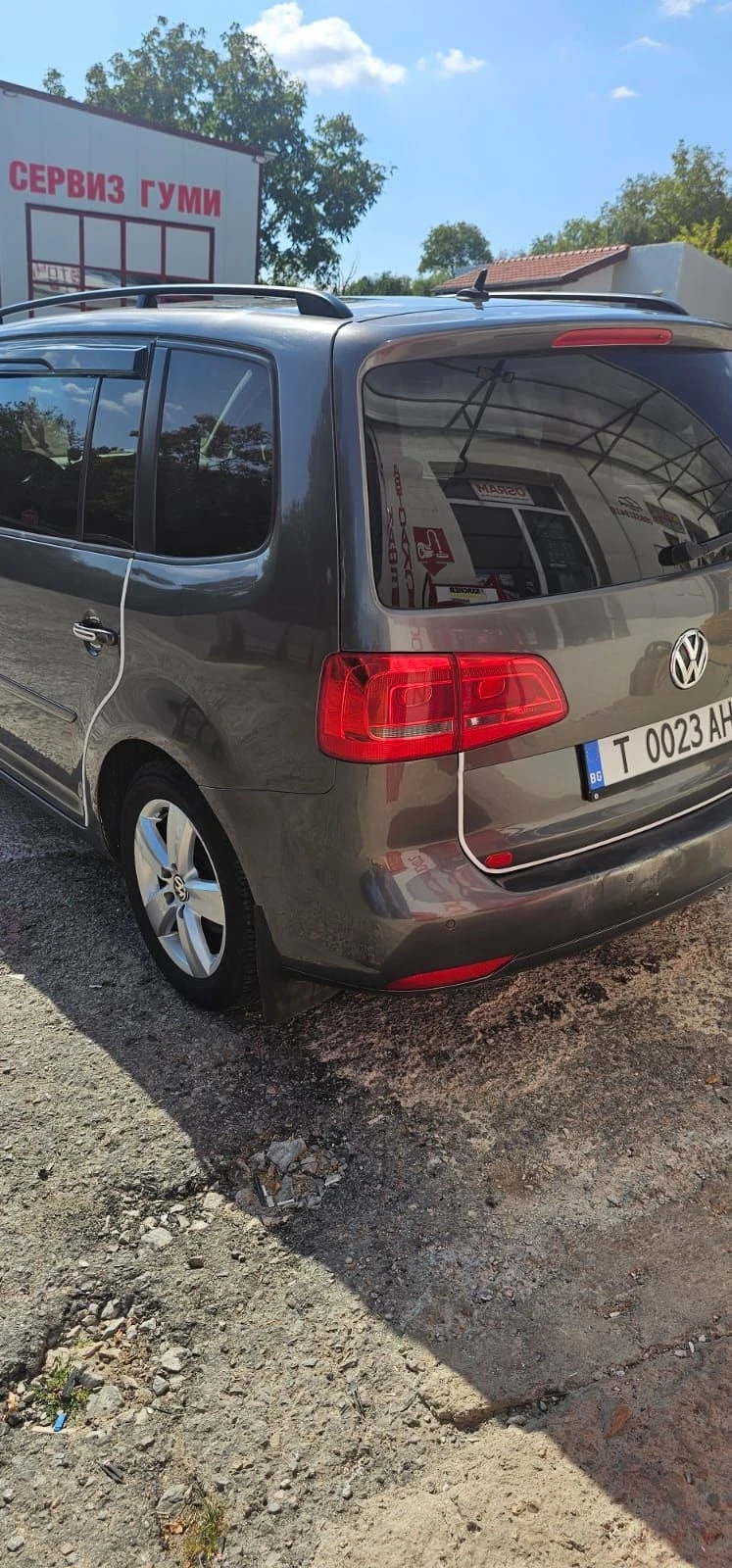 VW Touran, снимка 4 - Автомобили и джипове - 56130136