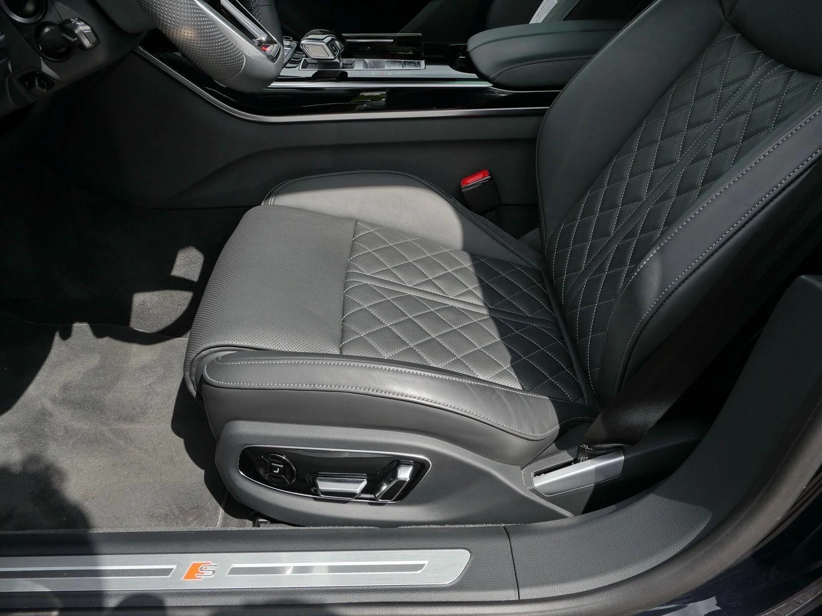 Audi A8 50 TDI QUATTRO S-LINE MATRIX B&O 360 PANO - изображение 6