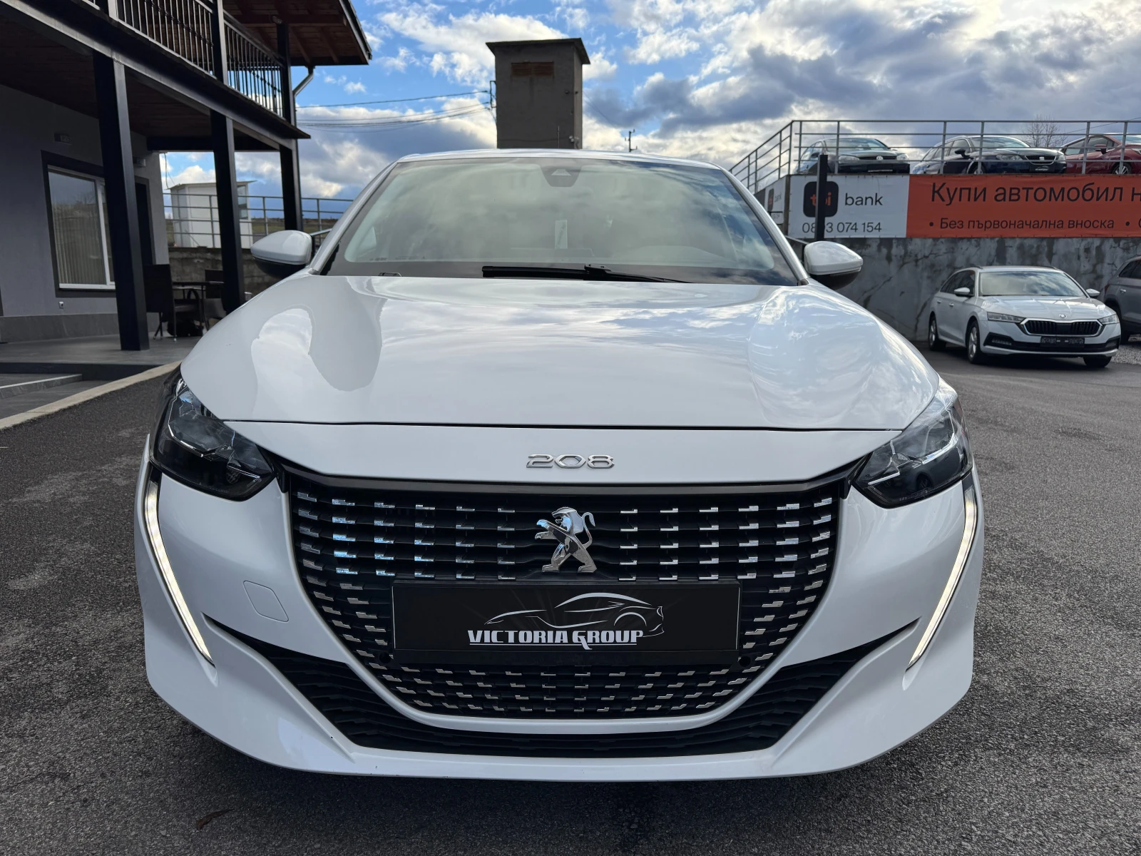 Peugeot 208 1.2 GT-LINE - изображение 2