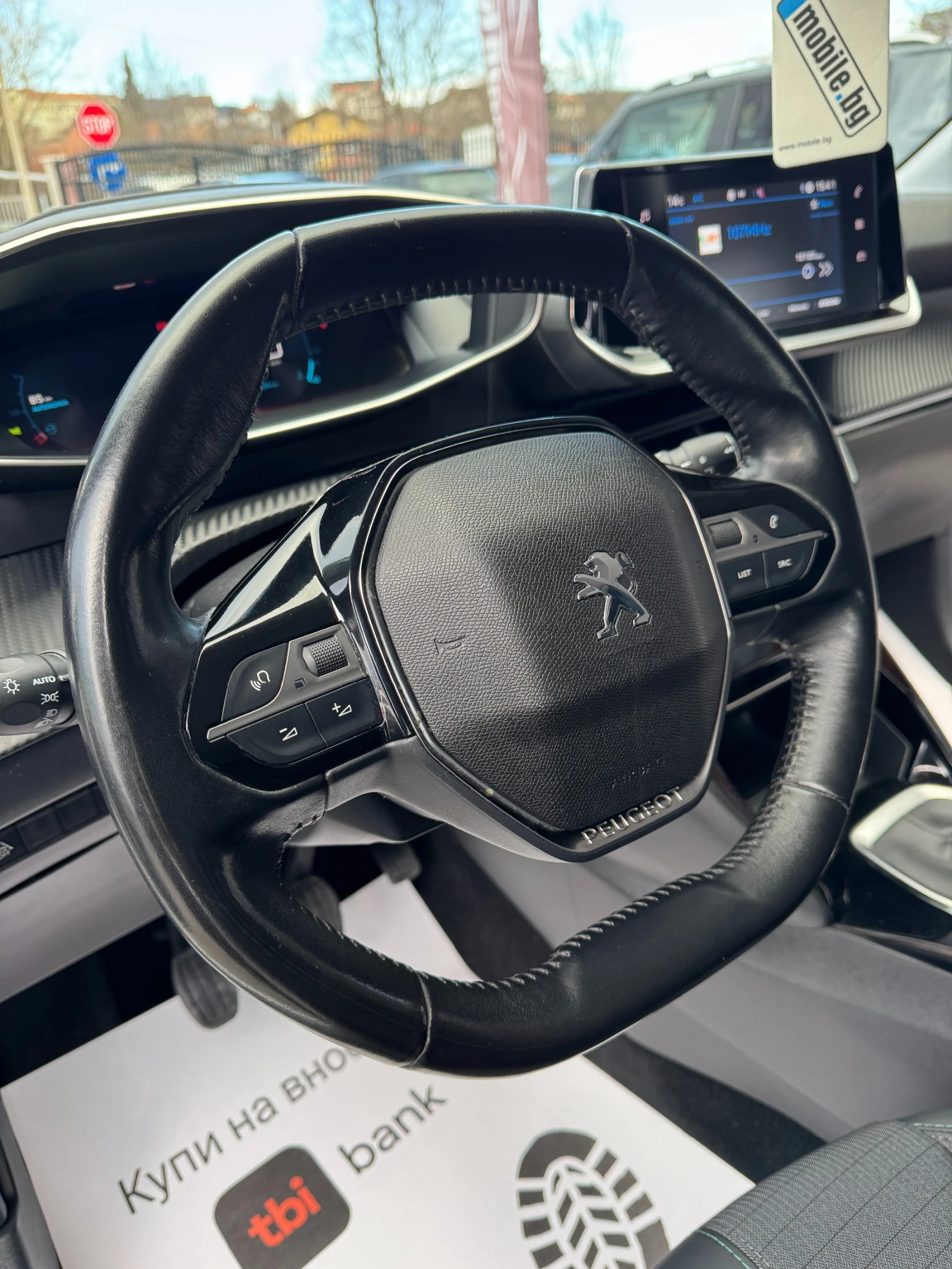 Peugeot 208 1.2 GT-LINE - изображение 10