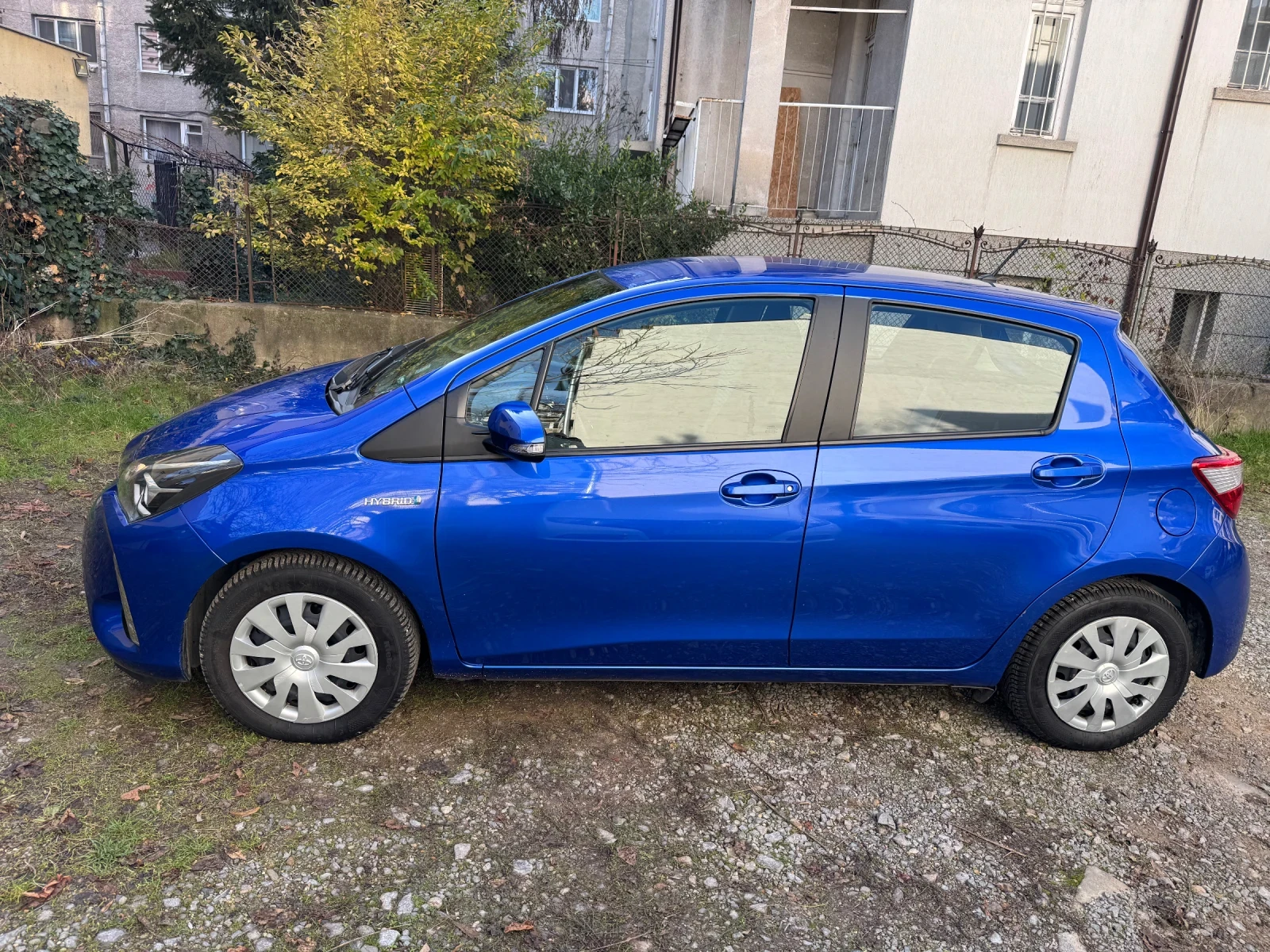 Toyota Yaris Hybrid , снимка 3 - Автомобили и джипове - 53832798