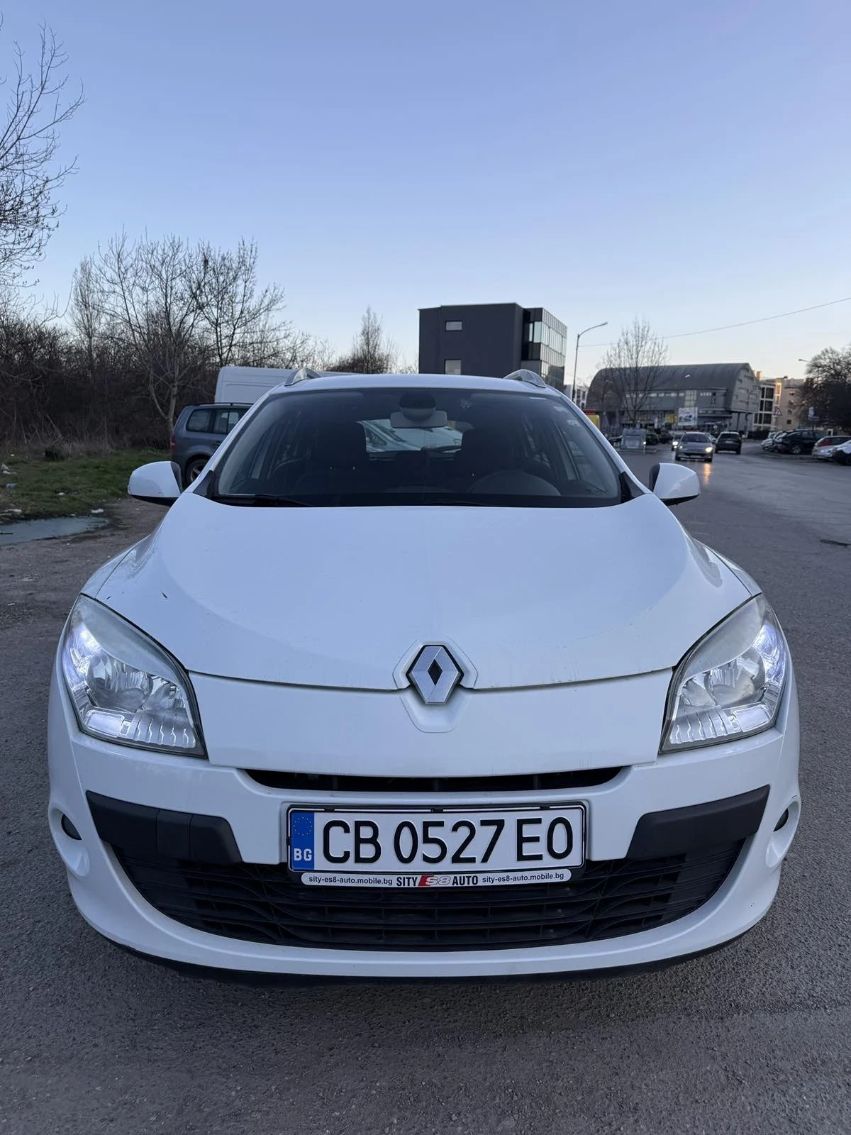 Renault Megane, снимка 2 - Автомобили и джипове - 53865501