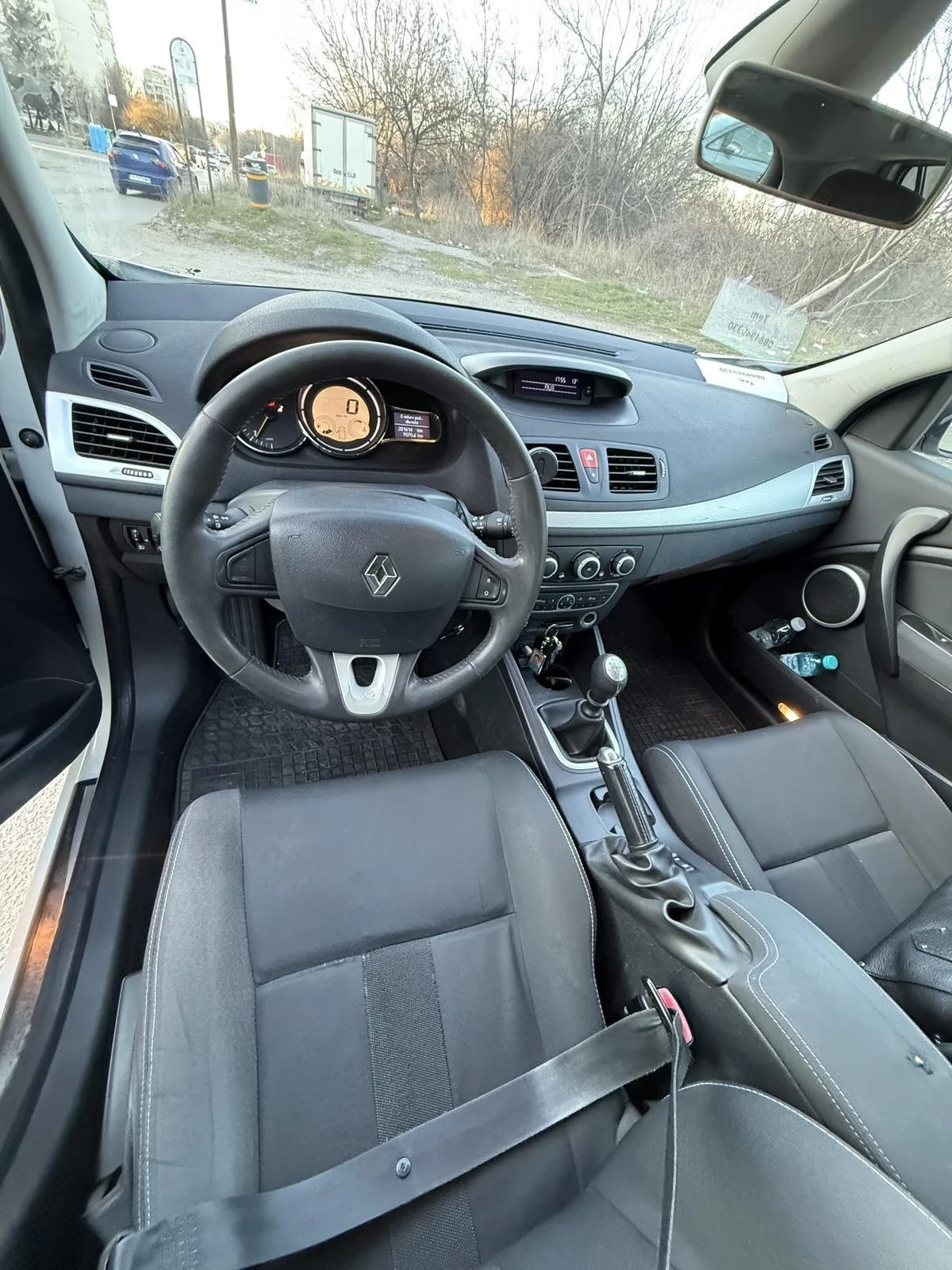 Renault Megane, снимка 9 - Автомобили и джипове - 53865501