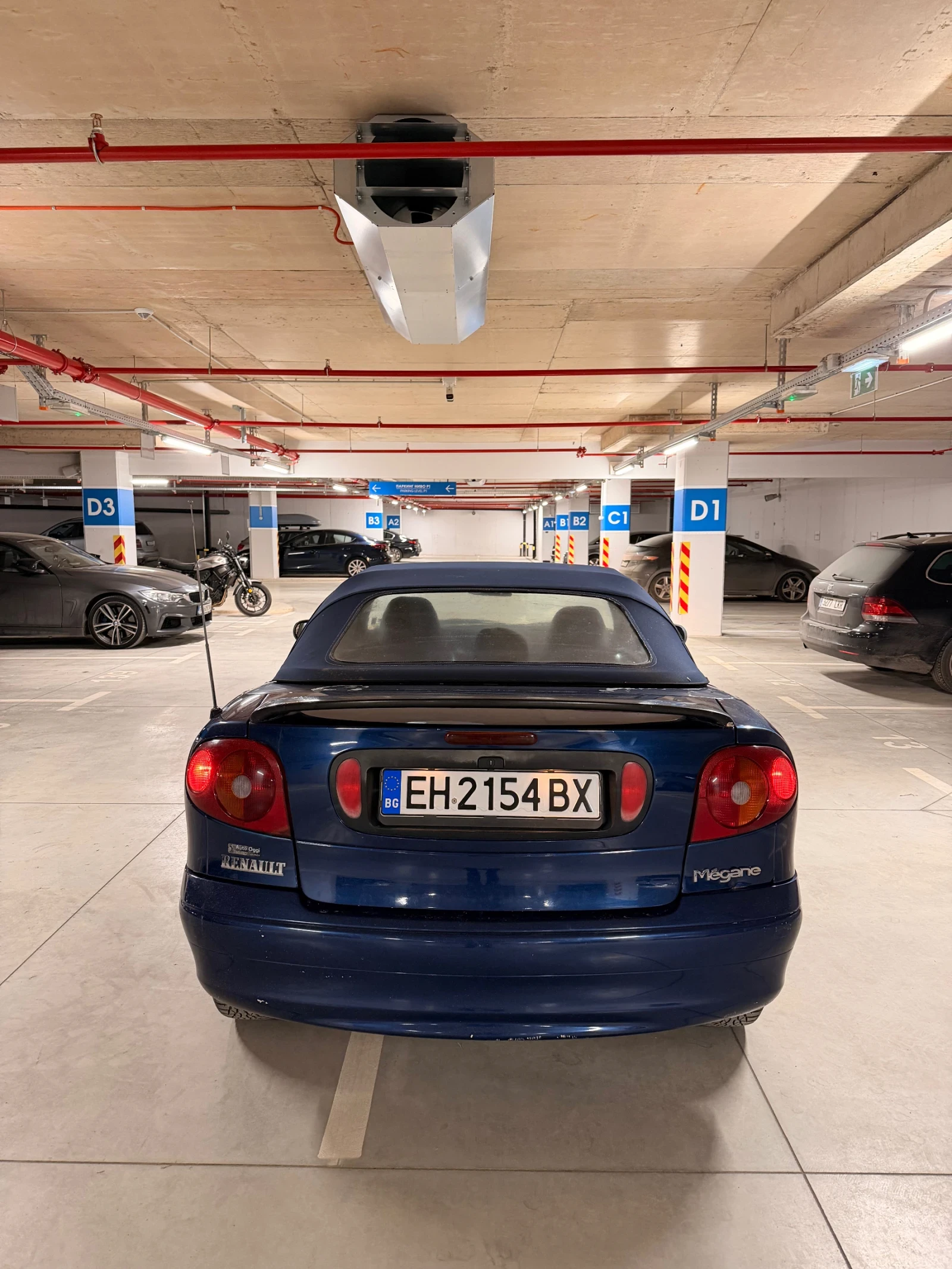 Renault Megane 1.6 16V, снимка 3 - Автомобили и джипове - 53894420