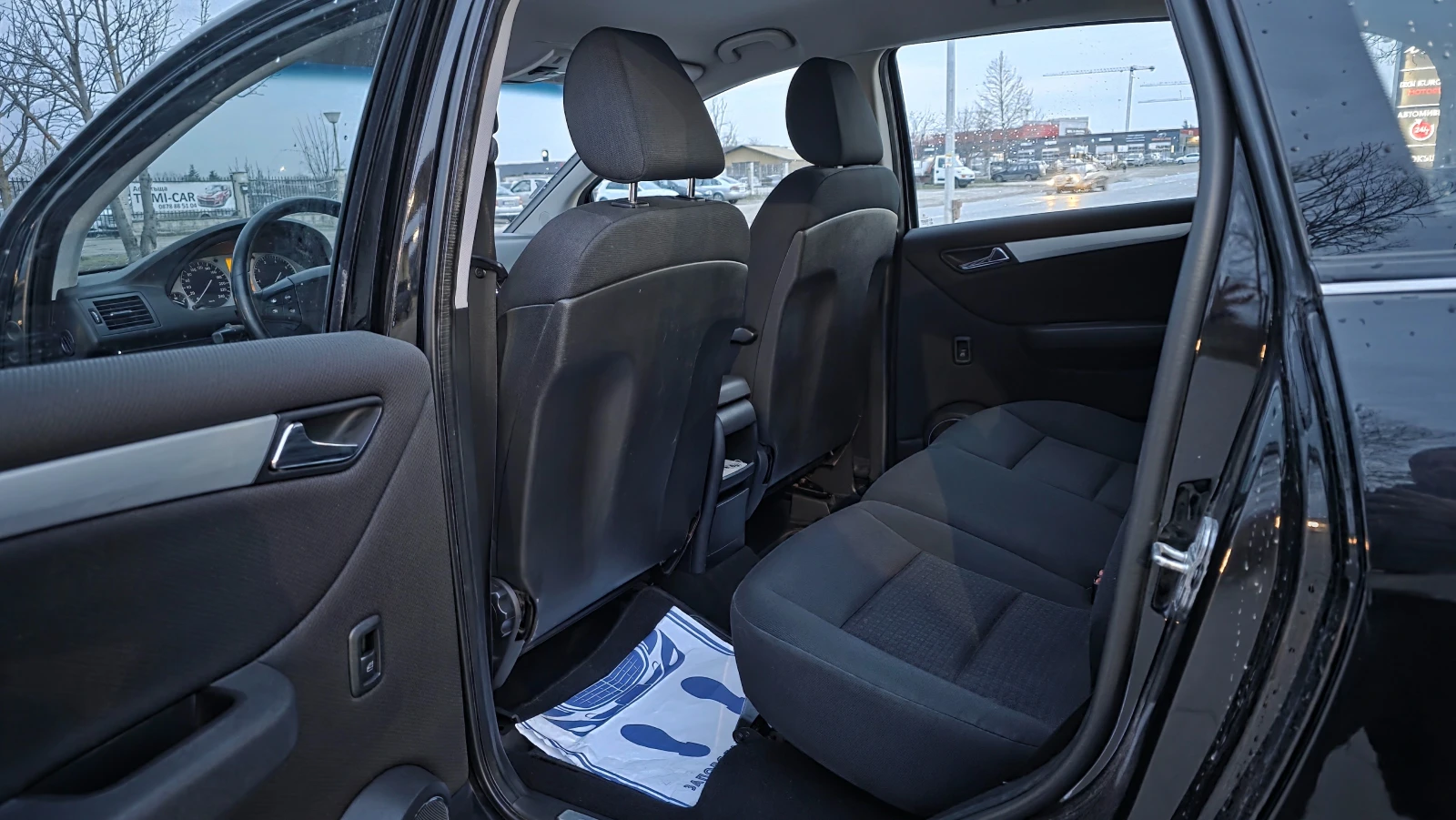 Mercedes-Benz B 150 БЕЗУПРЕЧНА , снимка 7 - Автомобили и джипове - 54337681