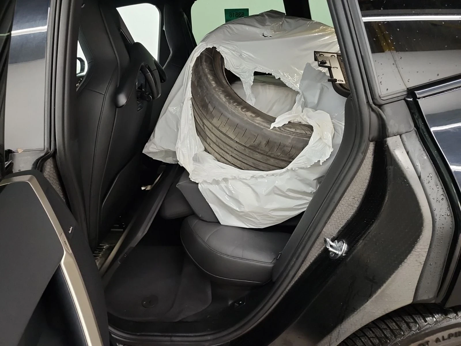 BMW iX M-pkg| Distronic| H/K| Soft-Close| HUD| Massage | Mobile.bg � ����������� 17