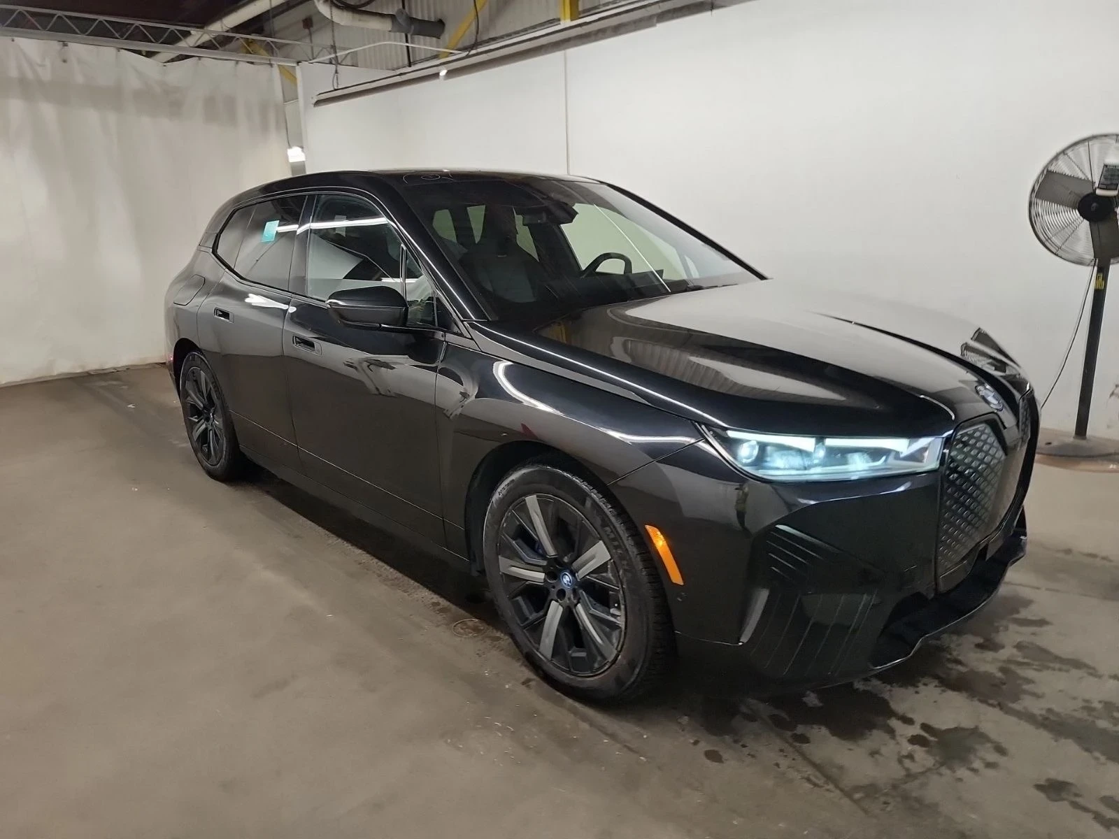 BMW iX M-pkg| Distronic| H/K| Soft-Close| HUD| Massage | Mobile.bg � ����������� 3