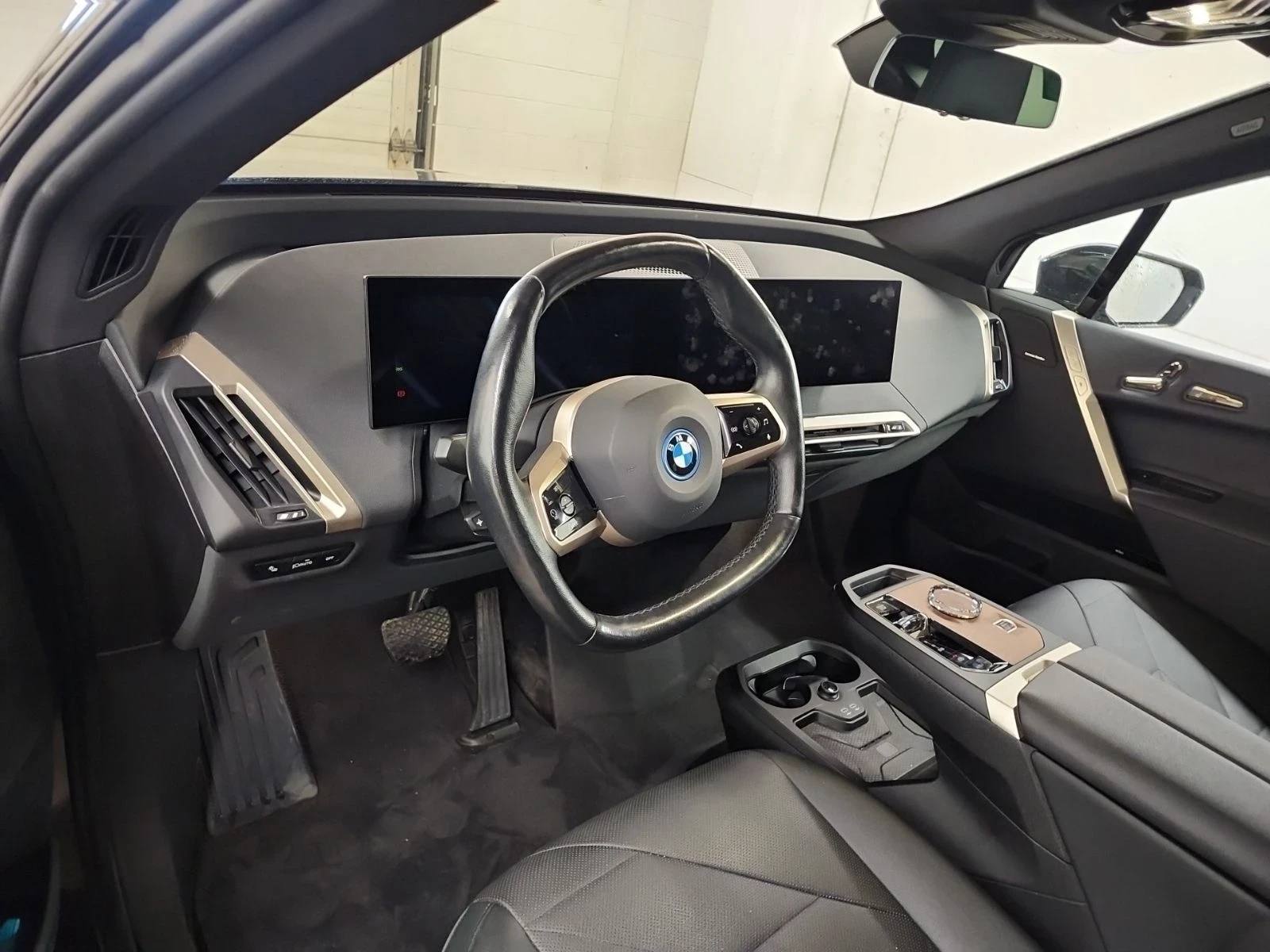 BMW iX M-pkg| Distronic| H/K| Soft-Close| HUD| Massage | Mobile.bg � ����������� 8