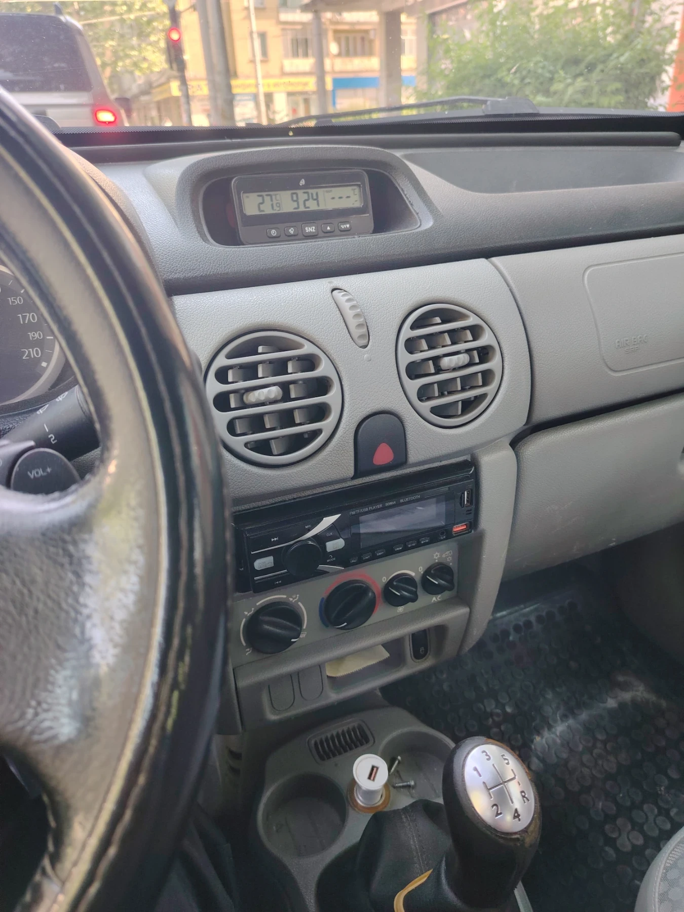 Renault Kangoo, снимка 11 - Автомобили и джипове - 54888690