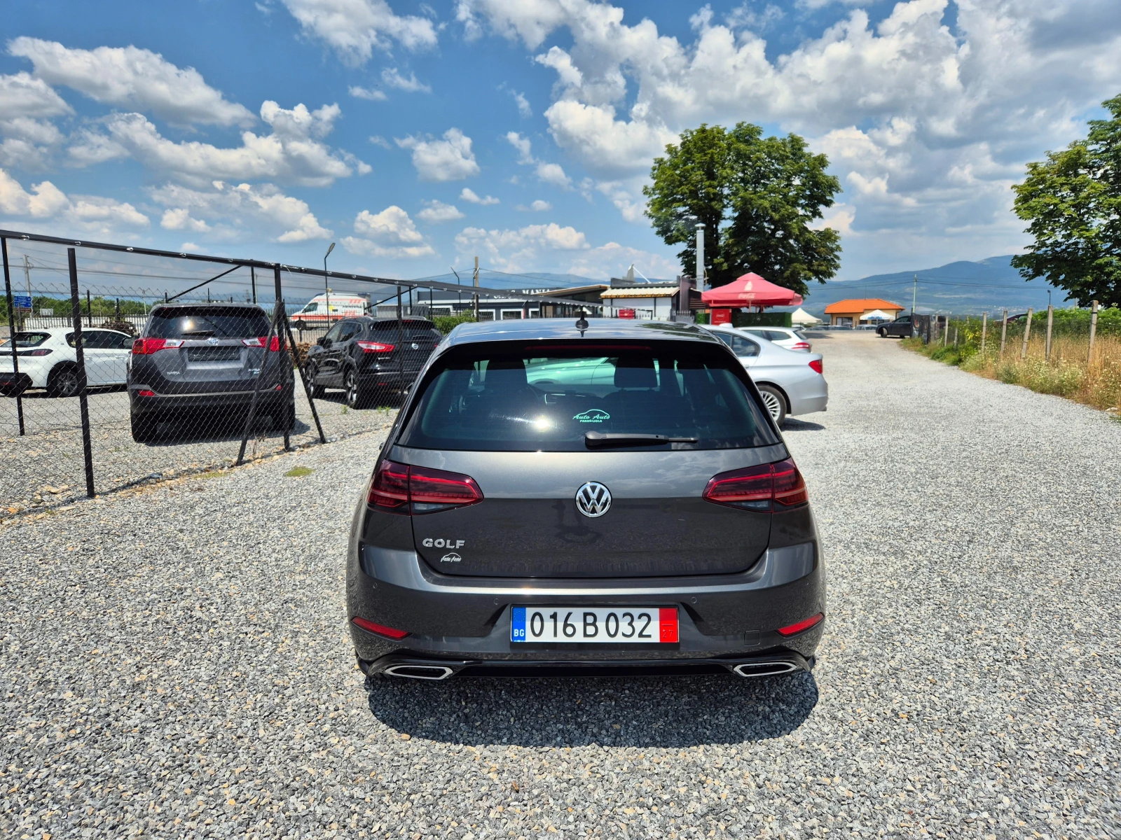 VW Golf 1.5TSI* R-Line* AUTOMAT* , снимка 5 - Автомобили и джипове - 55096319