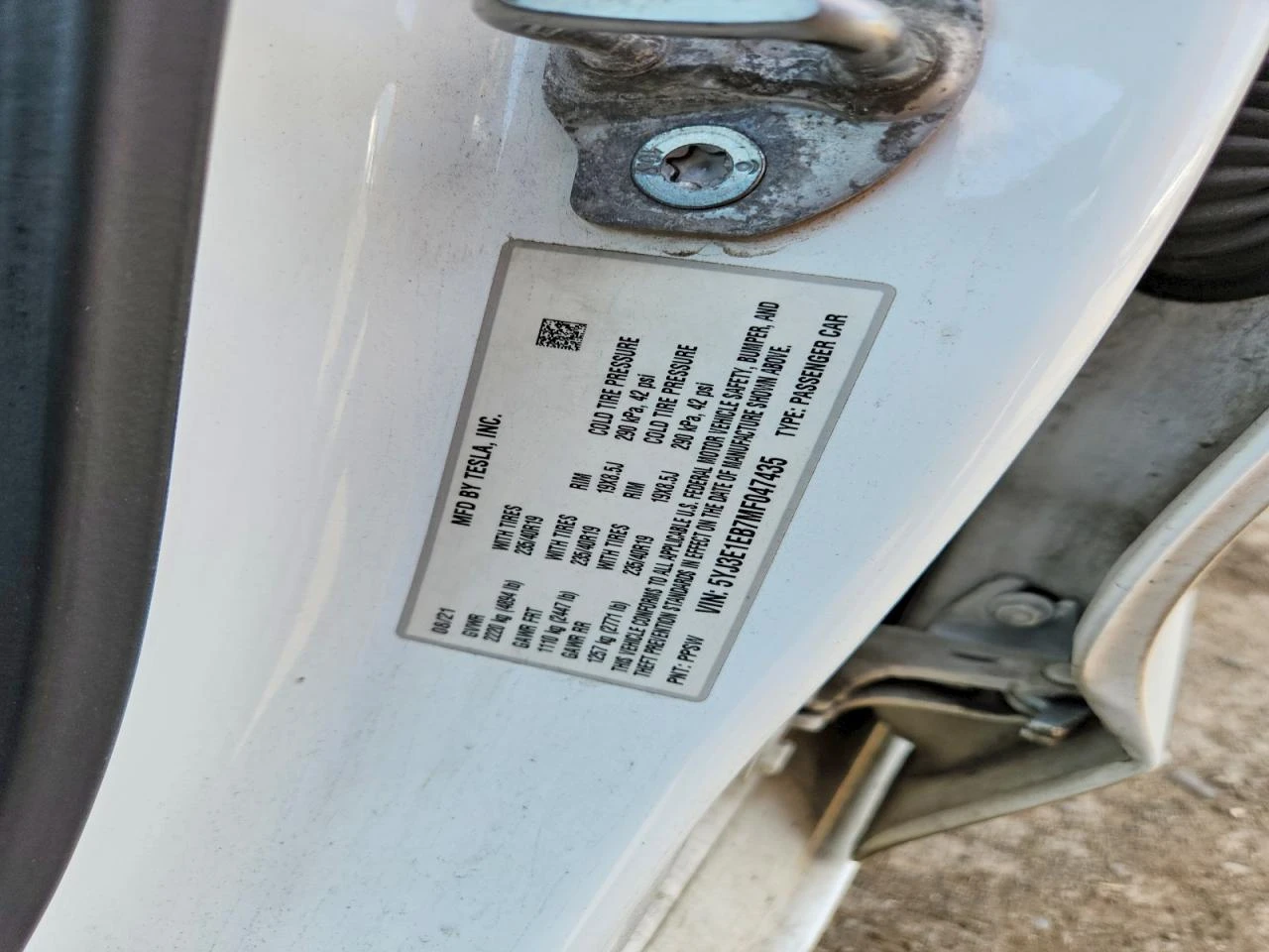 Tesla Model 3, снимка 12 - Автомобили и джипове - 55272011