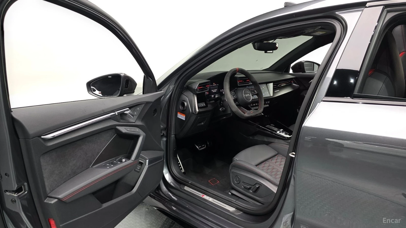 Audi Rs3 TFSI* 2.5* КОЖА* ПОДГРЕВ* НАВИ* ПАНО* КАМЕРИ, снимка 10 - Автомобили и джипове - 55505459