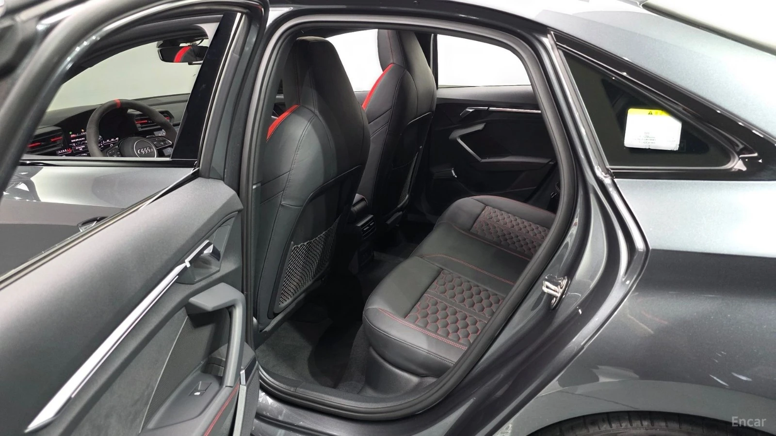 Audi Rs3 TFSI* 2.5* КОЖА* ПОДГРЕВ* НАВИ* ПАНО* КАМЕРИ, снимка 12 - Автомобили и джипове - 55505459