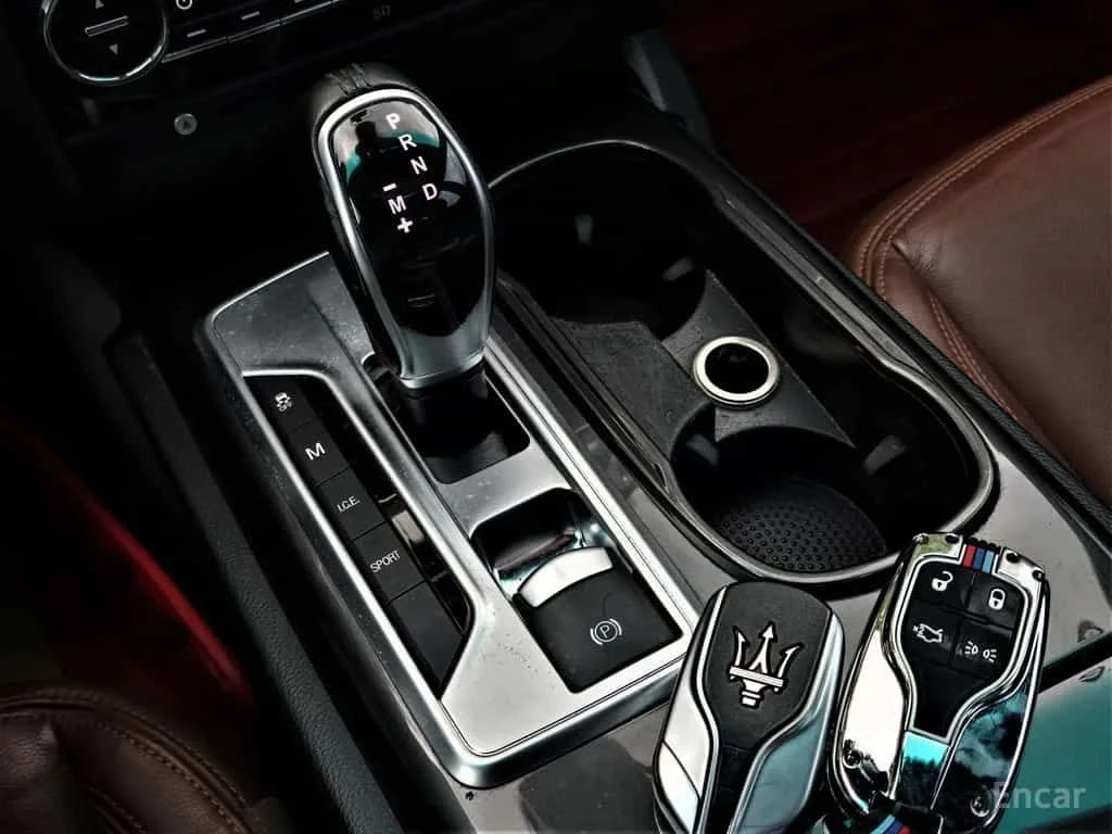 Maserati Ghibli * 3.0 Diesel * ЦЕНА ДО БГ, снимка 10 - Автомобили и джипове - 55693967