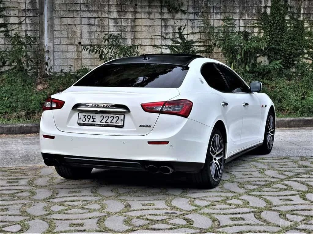 Maserati Ghibli * 3.0 Diesel * ЦЕНА ДО БГ, снимка 2 - Автомобили и джипове - 55693967