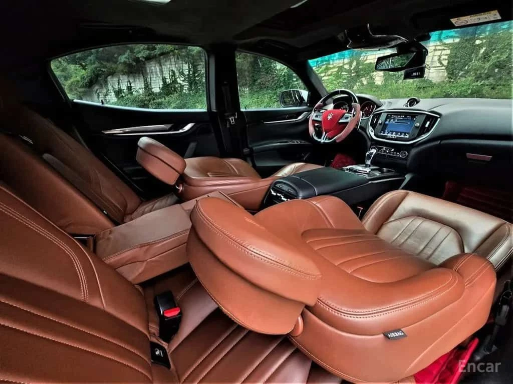 Maserati Ghibli * 3.0 Diesel * ЦЕНА ДО БГ, снимка 6 - Автомобили и джипове - 55693967