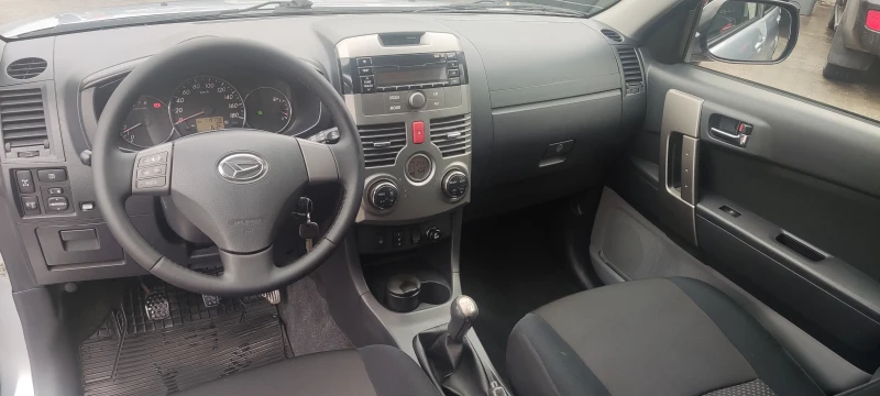 Daihatsu Terios, снимка 12 - Автомобили и джипове - 48193543