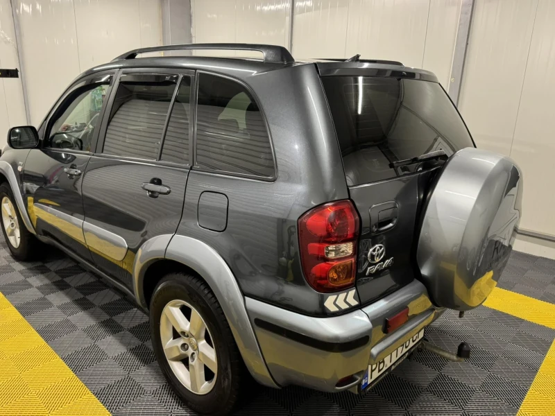 Toyota Rav4, снимка 7 - Автомобили и джипове - 48396604