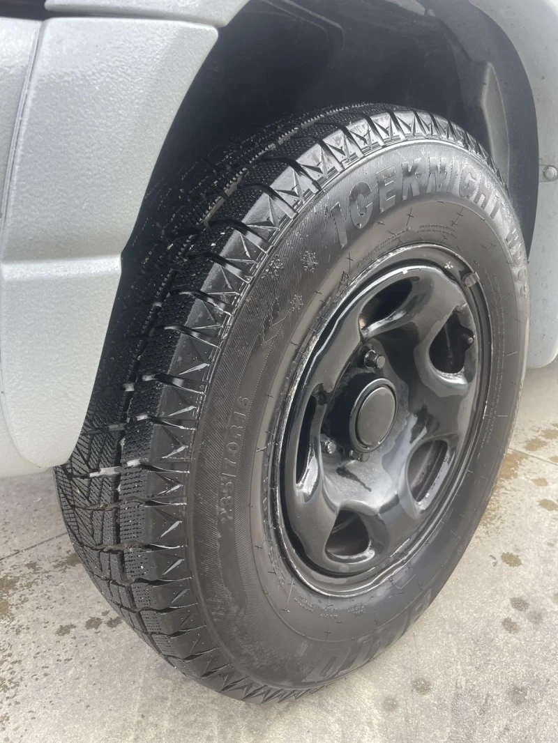 Suzuki Grand vitara, снимка 4 - Автомобили и джипове - 52644591