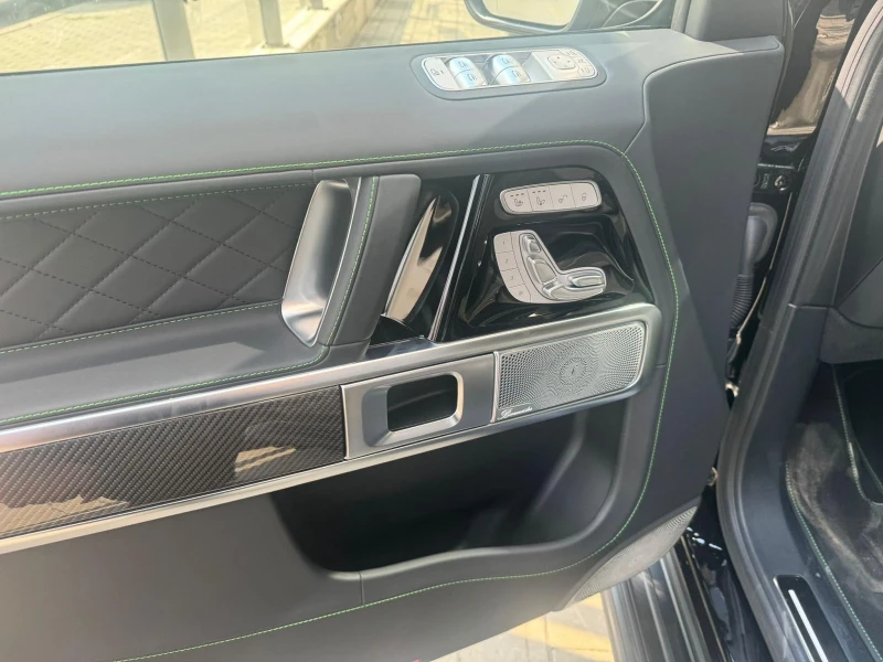 Mercedes-Benz G 63 AMG, снимка 5 - Автомобили и джипове - 52380300